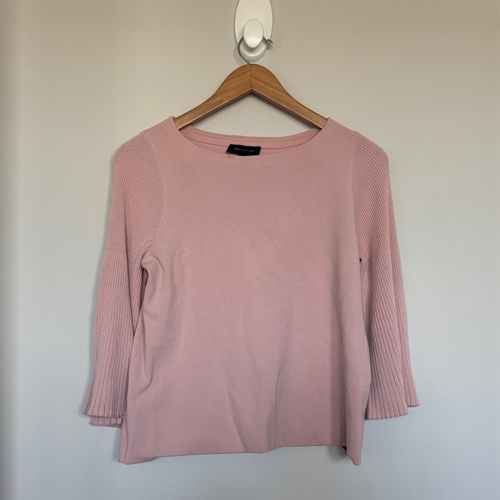 Ann Taylor Pleated Sleeve Top Sz L GUC